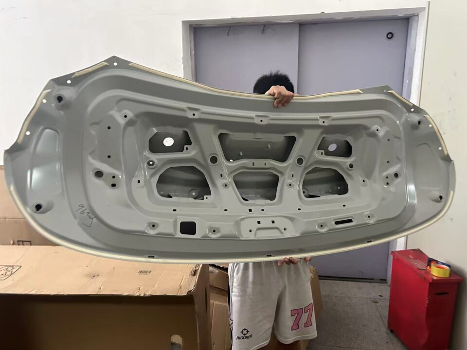 Крышка багажника на ZEEKR 007 6608109625C15 - kalininauto.ru